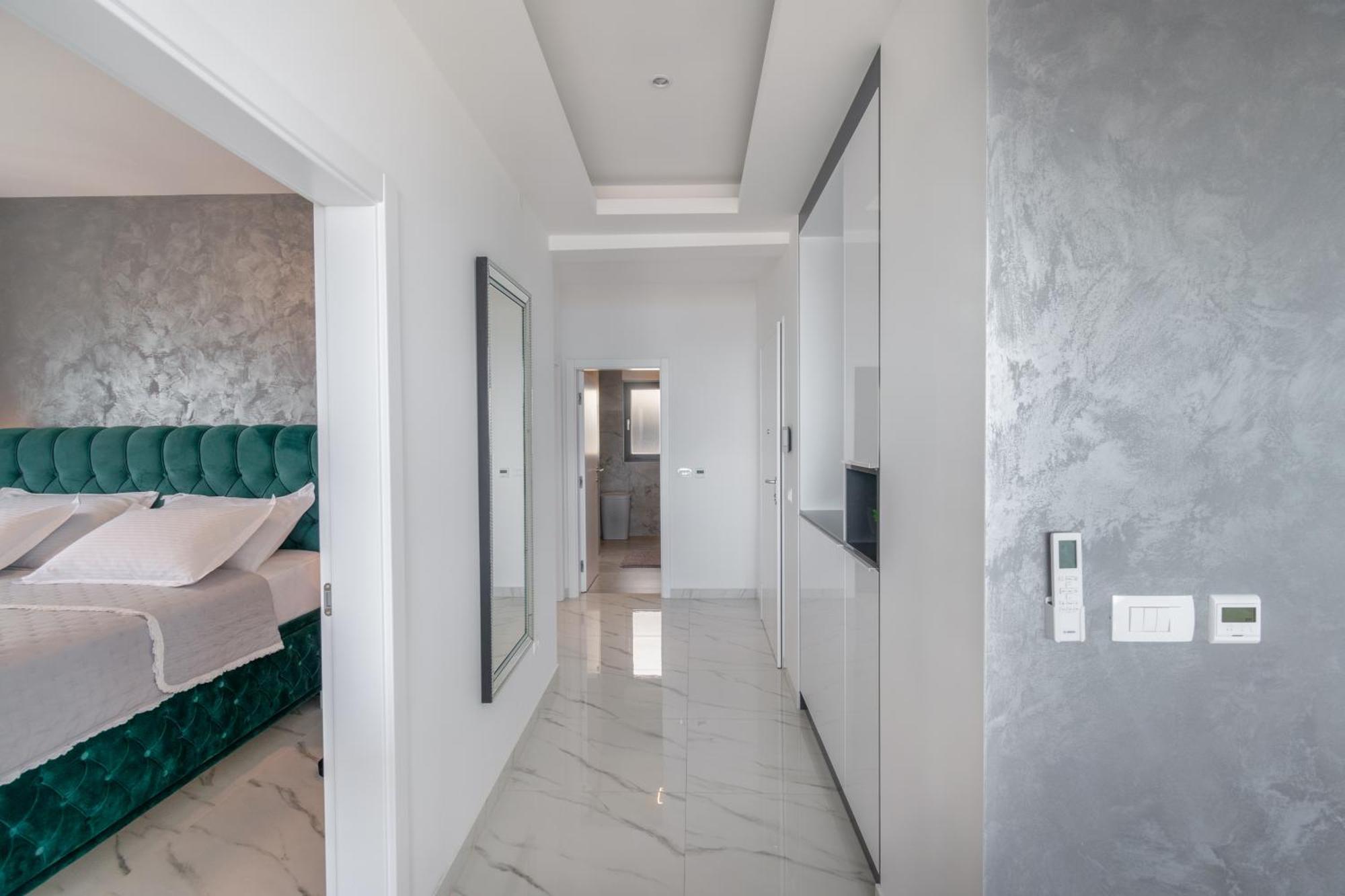 Апартаменти Lux Penthouse Panoramic View With Jacuzzi Макарська Екстер'єр фото